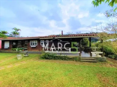 Casa de Condomínio com 4 Quartos para alugar, 200m² no Arujázinho I, II e III, Arujá