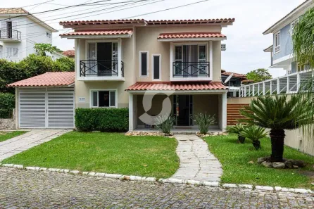Casa com 3 Quartos à venda, 180m² no Sapê, Niterói