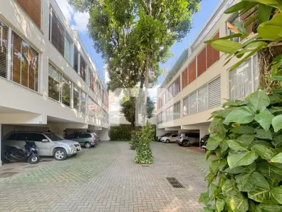 Casa de Condomínio com 3 Quartos à venda, 250m² no Vila Romana, São Paulo