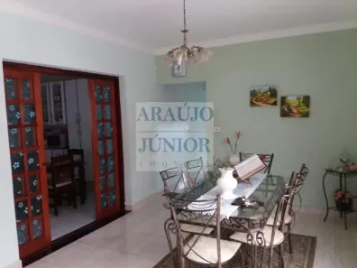 Sobrado com 3 Quartos à venda, 242m² no Vila Cordenonsi, Americana