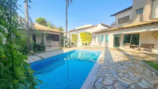 Casa com 3 Quartos à venda, 250m² no Jardim Karaíba, Uberlândia