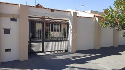 Casa com 3 Quartos à venda, 218m² no Jardim Eliana, Araraquara
