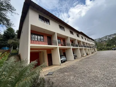 Casa de Condomínio com 2 Quartos à venda, 96m² no Albuquerque, Teresópolis