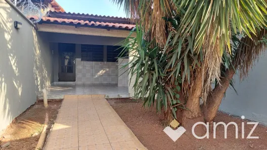 Casa com 1 Quarto para alugar, 74m² no Vila Santa Helena, Goiânia