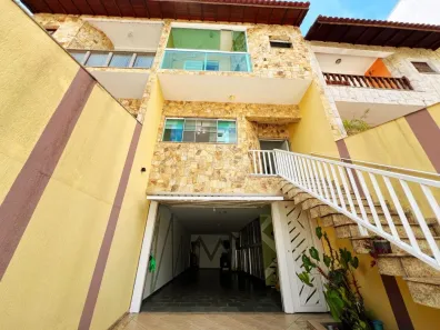 Sobrado com 4 Quartos à venda, 259m² no Bangú, Santo André