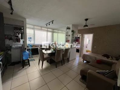 Apartamento com 2 Quartos para alugar, 55m² no Conjunto Residencial JK, Montes Claros