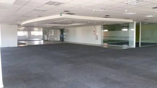 Sala Comercial para alugar, 1357m² no Tamboré, Barueri