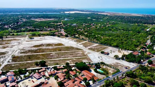 Lote/Terreno à venda, 150m² no Centro, Aquiraz