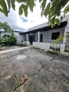 Casa com 4 Quartos para alugar, 200m² no Alto da Cruz, Camaçari