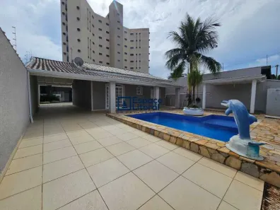 Casa com 3 Quartos para alugar, 272m² no Loteamento Balneário Camburi, Caraguatatuba
