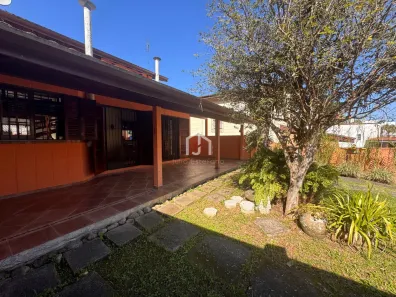 Casa com 4 Quartos à venda, 221m² no Enseada, Ubatuba