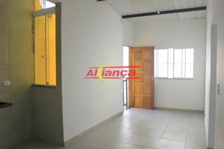 Casa com 2 Quartos para alugar, 60m² no Vila Itapoan, Guarulhos