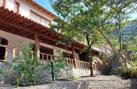 Casa com 4 Quartos à venda, 357m² no São Francisco, Niterói