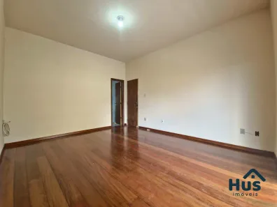 Casa com 4 Quartos para alugar, 250m² no Santa Mônica, Belo Horizonte