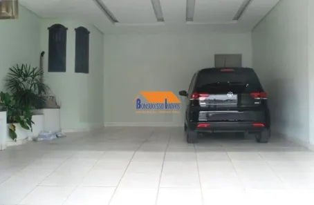 Casa com 4 Quartos à venda, 330m² no Heliópolis, Belo Horizonte