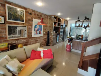 Casa com 3 Quartos à venda, 140m² no Lagoa da Conceição, Florianópolis