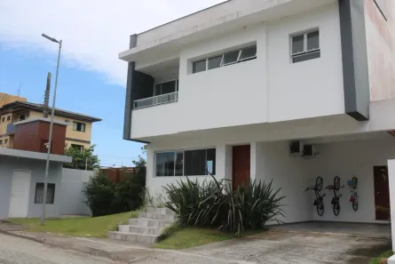 Casa de Condomínio com 4 Quartos à venda, 302m² no Cachoeira do Bom Jesus, Florianópolis