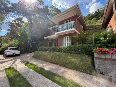 Casa de Condomínio com 2 Quartos à venda, 122m² no Araras, Petrópolis