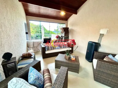 Sobrado com 3 Quartos à venda, 300m² no Residencial Parque Cumbica, Guarulhos