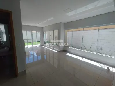 Casa de Condomínio com 3 Quartos para alugar, 148m² no Granja Marileusa, Uberlândia