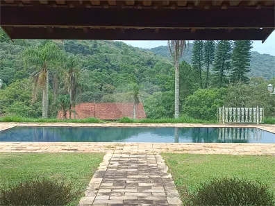 Fazenda/Sítio com 6 Quartos à venda, 400m² no Alto Da Serra (Mailasqui), São Roque
