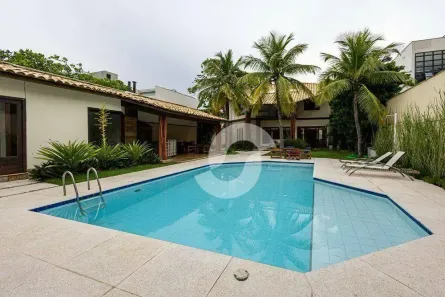Casa com 4 Quartos à venda, 659m² no Itacoatiara, Niterói