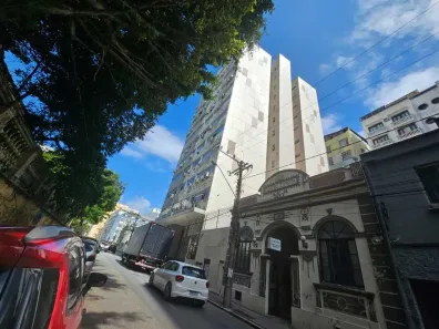 Apartamento com 2 Quartos para alugar, 56m² no Centro, Florianópolis