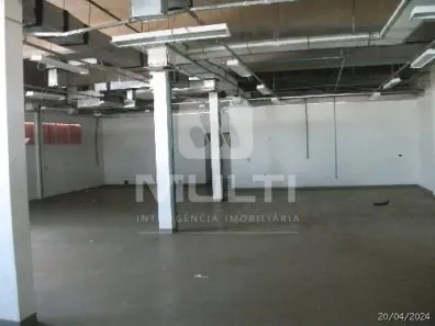 Casa com 1 Quarto para alugar, 2000m² no Segismundo Pereira, Uberlândia