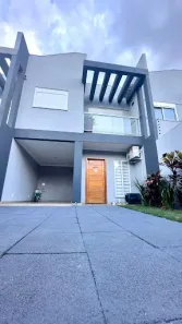 Sobrado com 3 Quartos à venda, 174m² no Canadá, Cascavel