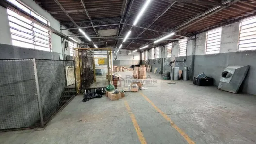 Galpão/Depósito/Armazém para alugar, 588m² no Parque Novo Mundo, São Paulo