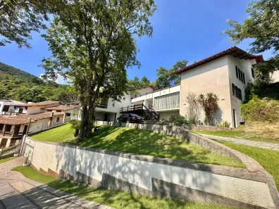 Casa de Condomínio com 7 Quartos à venda, 870m² no Piratininga, Niterói