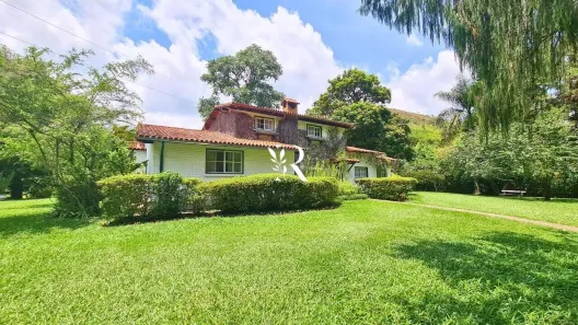 Casa com 3 Quartos à venda, 2700m² no Itaipava, Petrópolis
