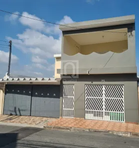 Sobrado com 3 Quartos à venda, 179m² no Jardim Elvira, Osasco