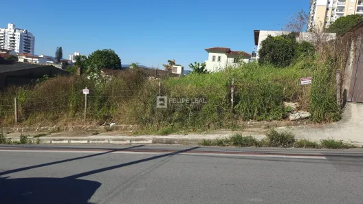 Lote/Terreno à venda, 734m² no Barreiros, São José