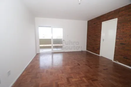 Apartamento com 2 Quartos para alugar, 120m² no Centro, Pelotas