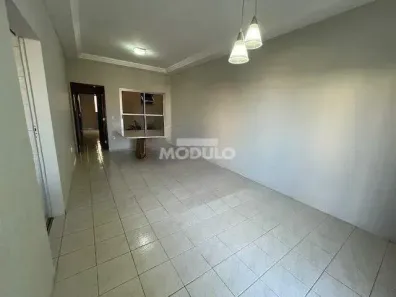 Apartamento com 3 Quartos à venda, 110m² no Segismundo Pereira, Uberlândia