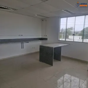 Sala Comercial à venda, 55m² no Recreio Ipitanga, Lauro de Freitas