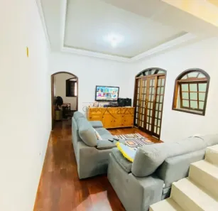 Sobrado com 4 Quartos à venda, 150m² no Jardim Vale do Sol, São José dos Campos
