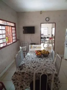 Casa com 3 Quartos à venda, 237m² no Presidente Dutra, Ribeirão Preto