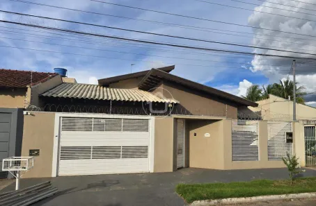 Casa com 3 Quartos à venda, 218m² no Vila Belo Horizonte, Campo Grande