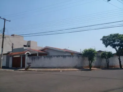 Casa com 3 Quartos à venda, 109m² no Conjunto Residencial Alcir Raineri, Marília