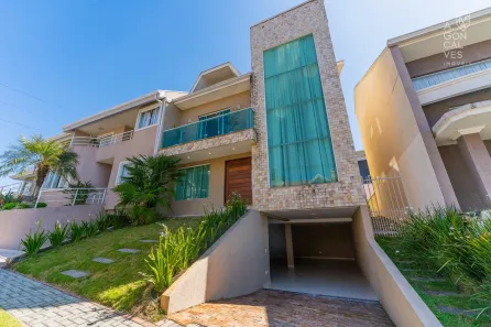 Casa de Condomínio com 3 Quartos à venda, 311m² no Orleans, Curitiba