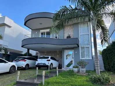 Casa de Condomínio com 3 Quartos à venda, 368m² no Jardim Itália, Cuiabá