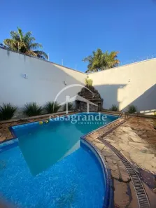 Casa com 4 Quartos para alugar, 300m² no Jardim Karaíba, Uberlândia