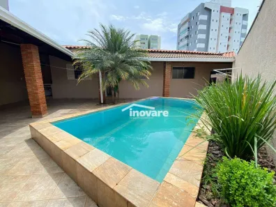 Casa com 3 Quartos para alugar, 230m² no Tubalina, Uberlândia