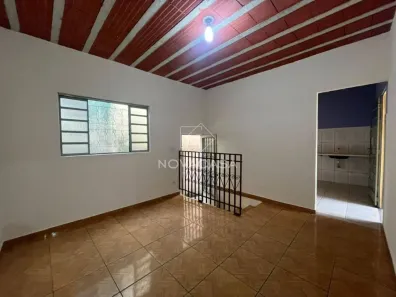 Casa com 2 Quartos para alugar, 80m² no São Benedito, Santa Luzia