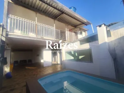 Casa com 4 Quartos à venda, 243m² no Granada, Uberlândia