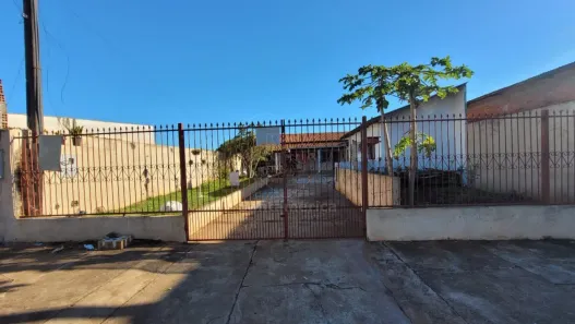 Casa com 1 Quarto para alugar, 40m² no Jardim Silvino, Cambé