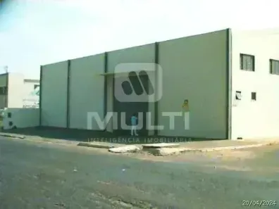 Casa com 1 Quarto para alugar, 950m² no Minas Gerais, Uberlândia