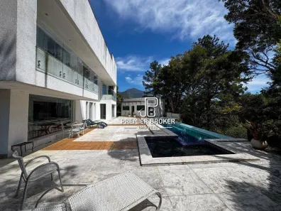 Casa de Condomínio com 5 Quartos à venda, 425m² no Carlos Guinle, Teresópolis
